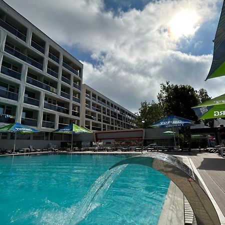 Hotel Agora เนพทุน ภายนอก รูปภาพ