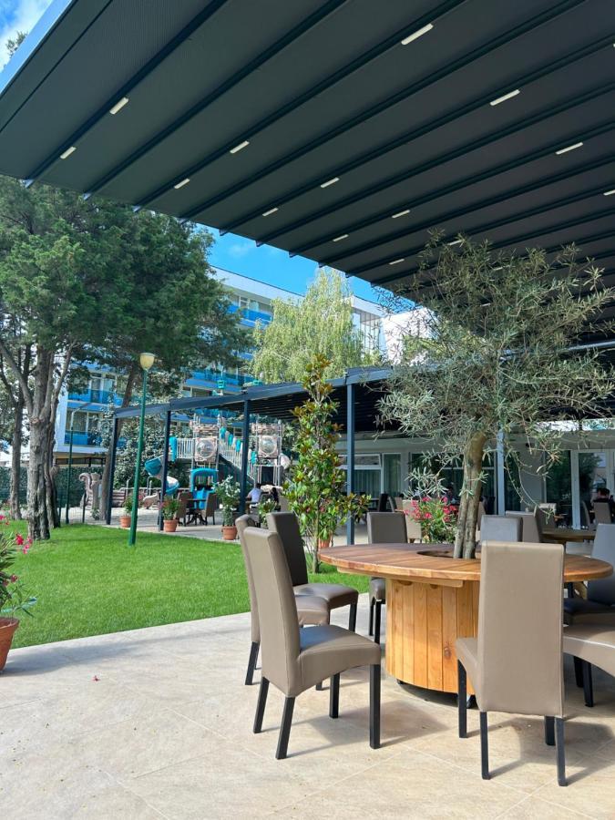 Hotel Agora เนพทุน ภายนอก รูปภาพ